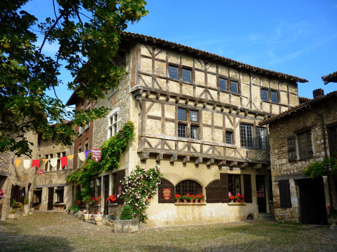 Pérouges