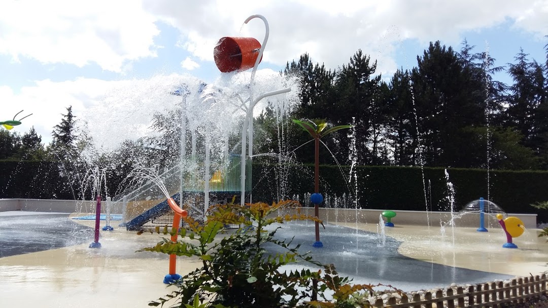 Centre aquatique Ain Pulse près du gîte du Mas Dupuis à Sainte Julie - Bugey - Ain